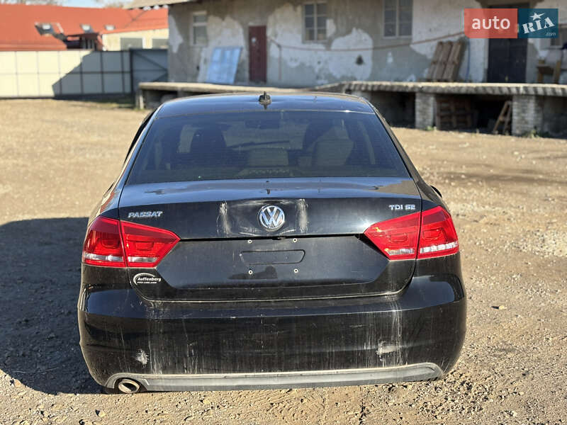 Седан Volkswagen Passat 2013 в Стрые