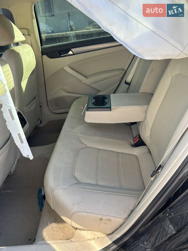 Седан Volkswagen Passat 2013 в Стрые