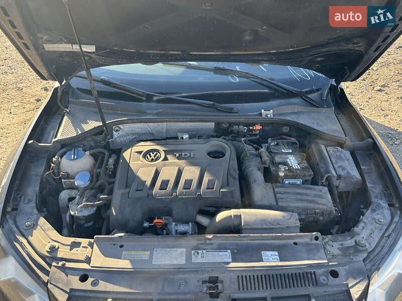 Седан Volkswagen Passat 2013 в Стрые