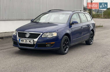 Универсал Volkswagen Passat 2006 в Хусте