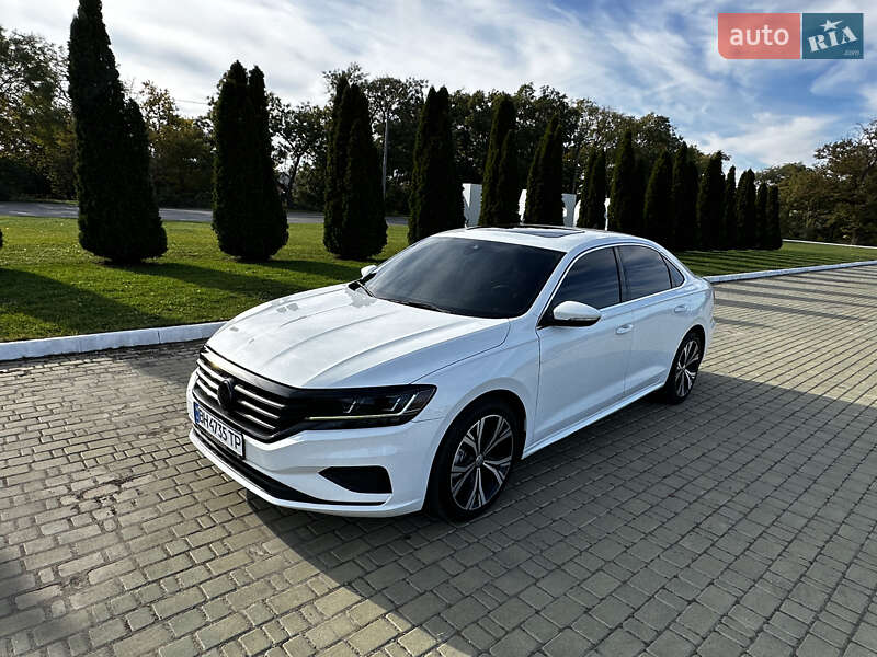 Седан Volkswagen Passat 2020 в Одессе