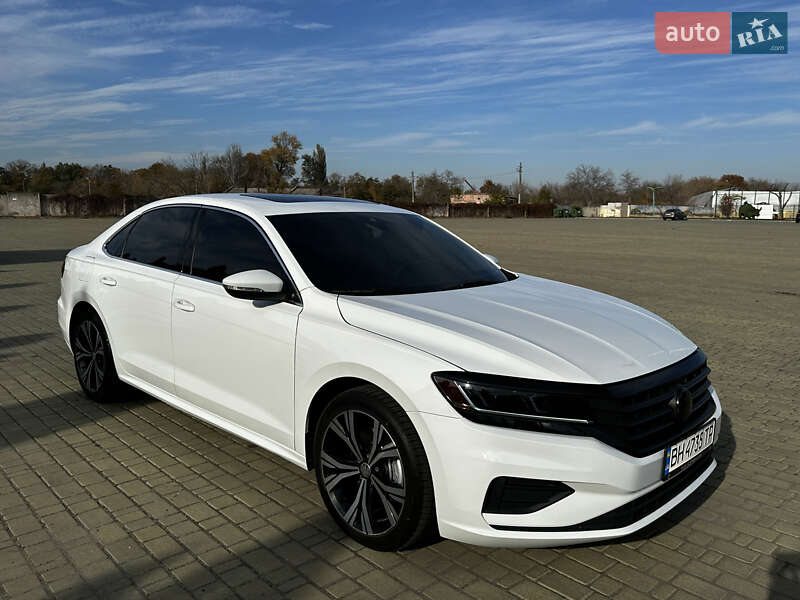 Седан Volkswagen Passat 2020 в Одессе