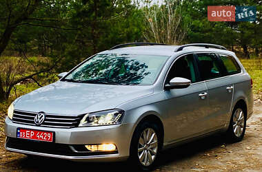 Універсал Volkswagen Passat 2013 в Луцьку