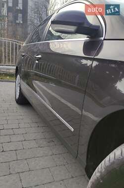 Универсал Volkswagen Passat 2010 в Тернополе