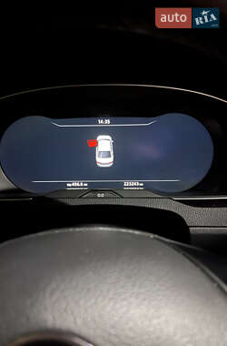 Седан Volkswagen Passat 2015 в 