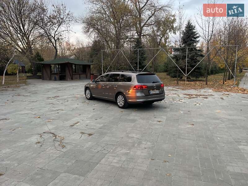 Универсал Volkswagen Passat 2011 в Николаеве