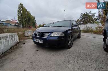 Седан Volkswagen Passat 2000 в Киеве