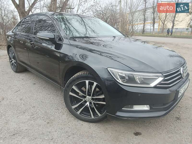 Седан Volkswagen Passat 2016 в Шептицькому