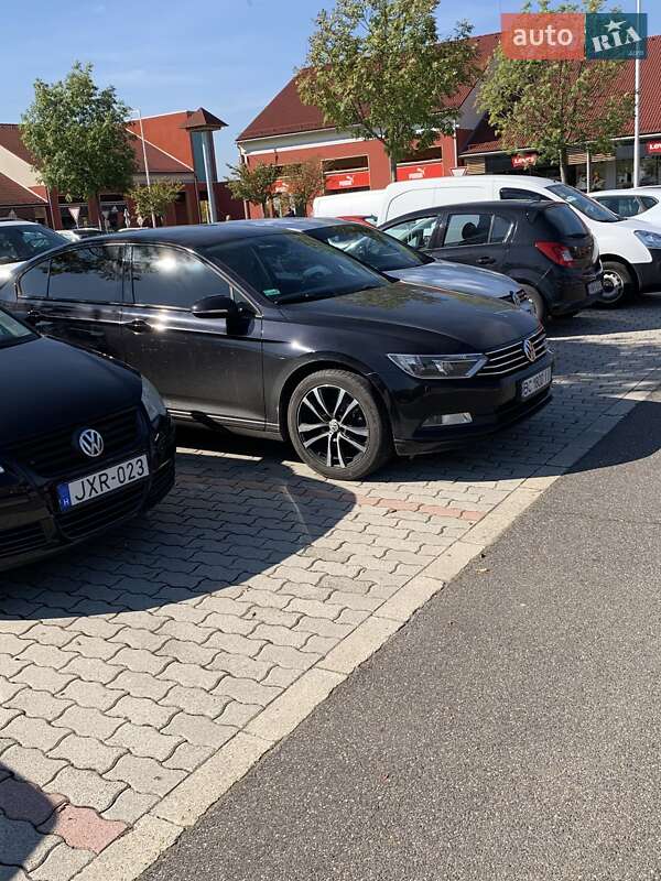 Седан Volkswagen Passat 2016 в Шептицькому