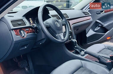 Седан Volkswagen Passat 2012 в Харькове