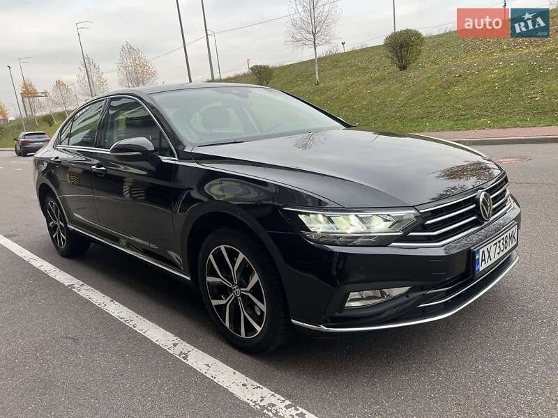 Volkswagen Passat 2022