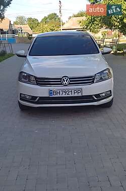 Седан Volkswagen Passat 2012 в 