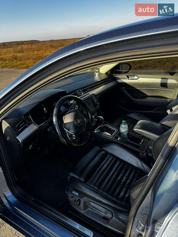 Седан Volkswagen Passat 2014 в Рівному
