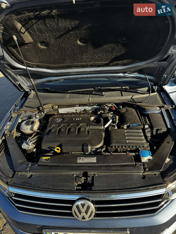 Седан Volkswagen Passat 2014 в Рівному