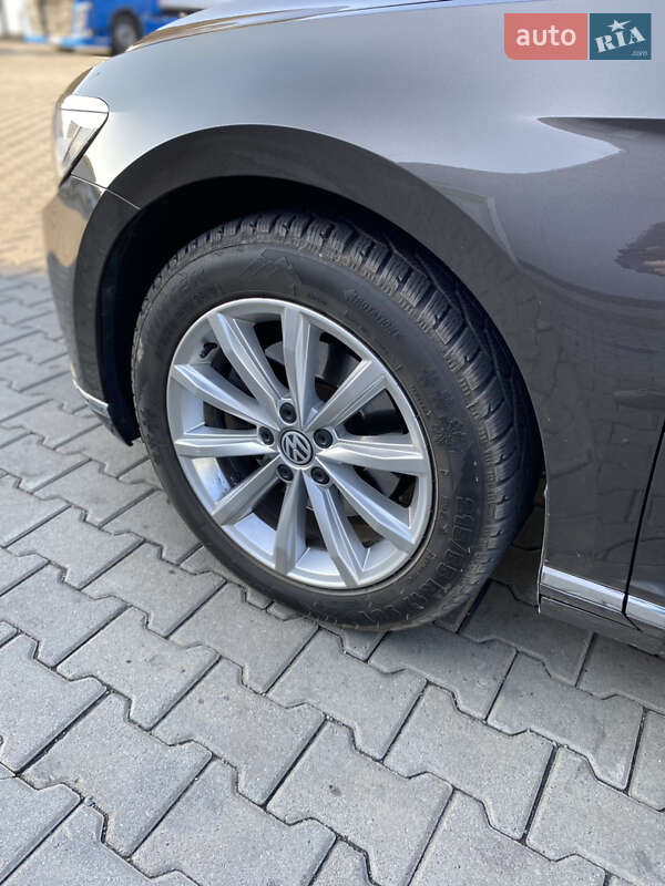 Седан Volkswagen Passat 2018 в Мукачевому