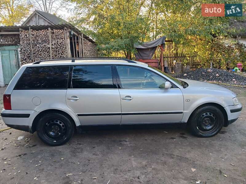 Універсал Volkswagen Passat 2000 в Турійську