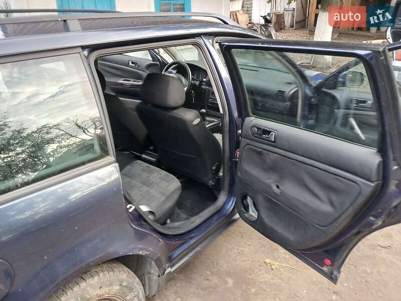 Універсал Volkswagen Passat 2000 в Турійську