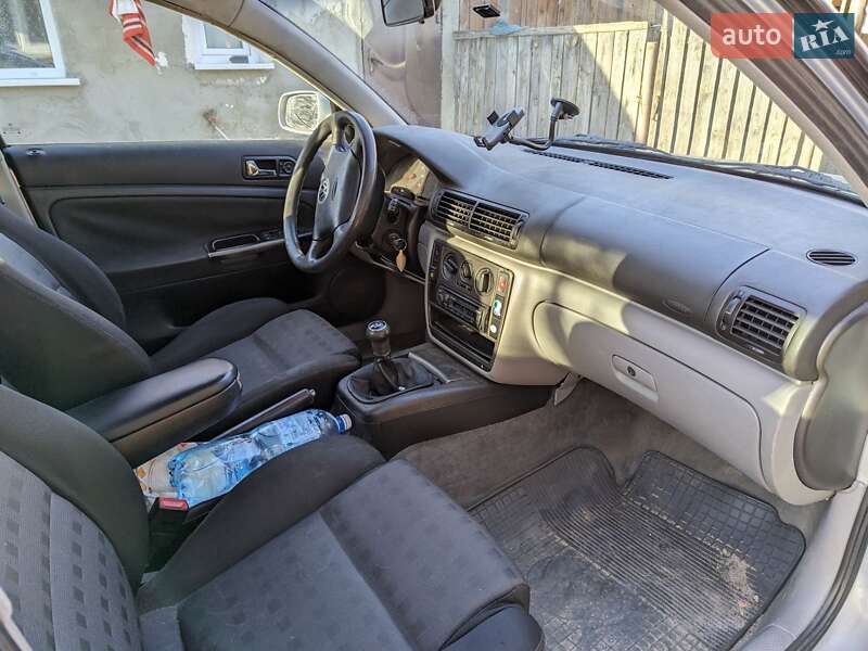 Седан Volkswagen Passat 1997 в Киеве