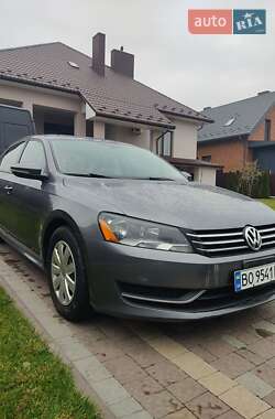 Седан Volkswagen Passat 2012 в Тернополе