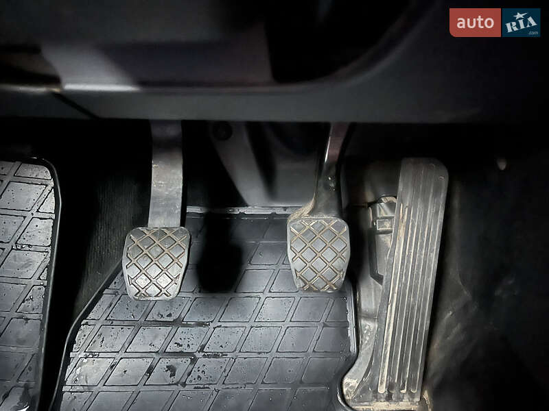 Седан Volkswagen Passat 2011 в Чернівцях фото 16 Седан Volkswagen Passat 2011 в Чернівцях