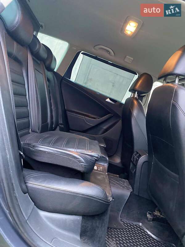 Универсал Volkswagen Passat 2009 в Дрогобыче