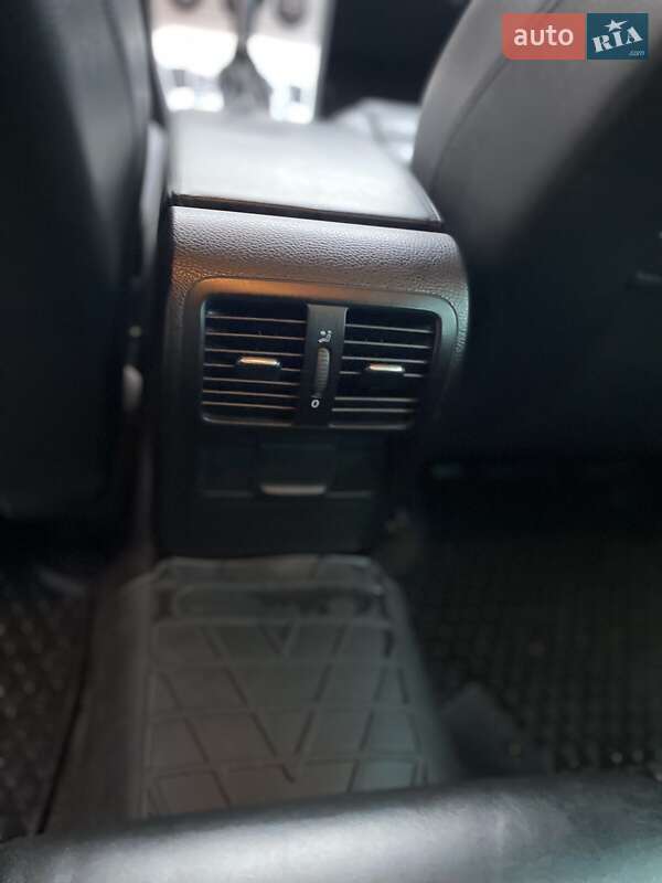 Универсал Volkswagen Passat 2009 в Дрогобыче