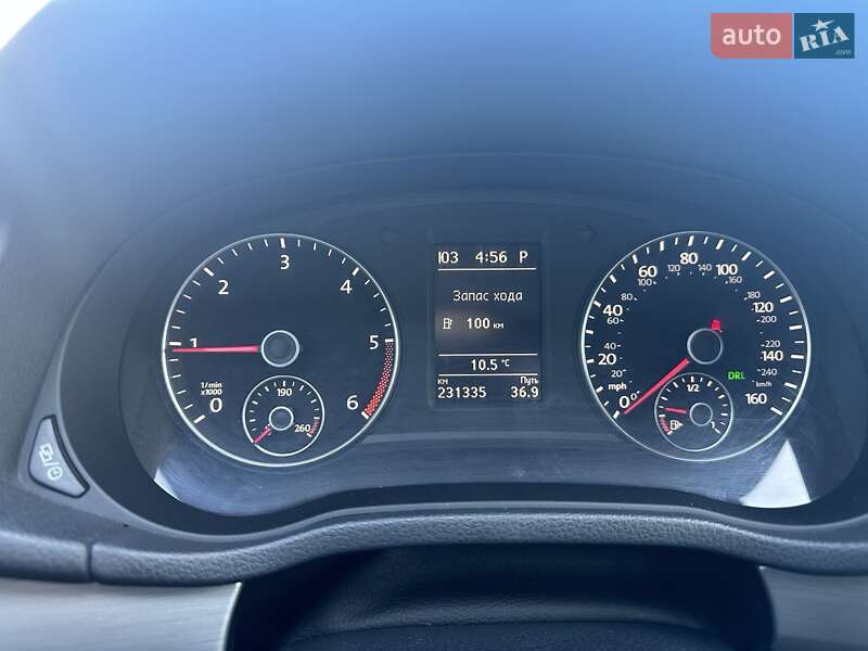 Седан Volkswagen Passat 2015 в Києві