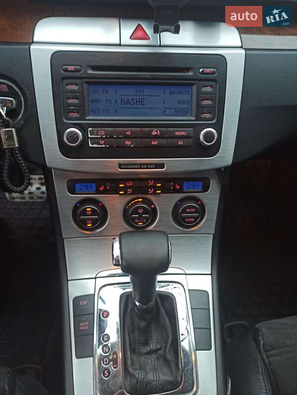 Седан Volkswagen Passat 2006 в Києві
