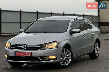 Седан Volkswagen Passat 2011 в Луцьку