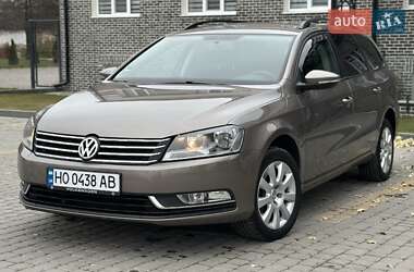 Универсал Volkswagen Passat 2011 в Тернополе