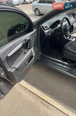 Седан Volkswagen Passat 2012 в 