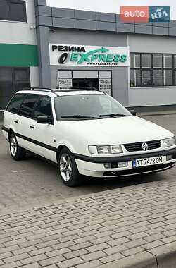 Универсал Volkswagen Passat 1996 в Нововолынске