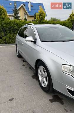 Универсал Volkswagen Passat 2010 в Долине