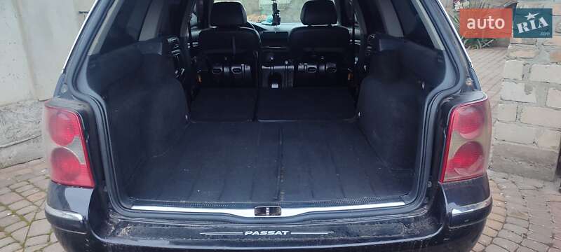 Універсал Volkswagen Passat 2004 в Миколаєві