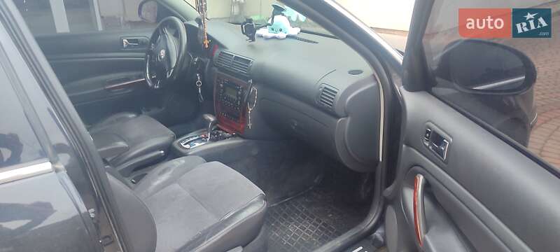 Універсал Volkswagen Passat 2004 в Миколаєві