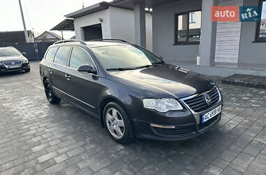 Універсал Volkswagen Passat 2005 в Володимир-Волинському