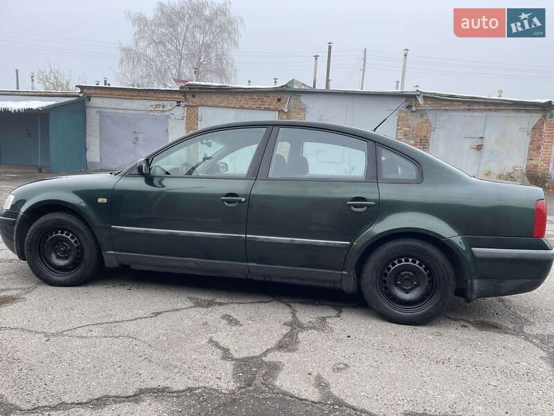 Седан Volkswagen Passat 1997 в Полтаве