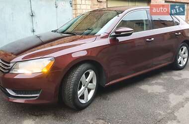 Седан Volkswagen Passat 2012 в Києві