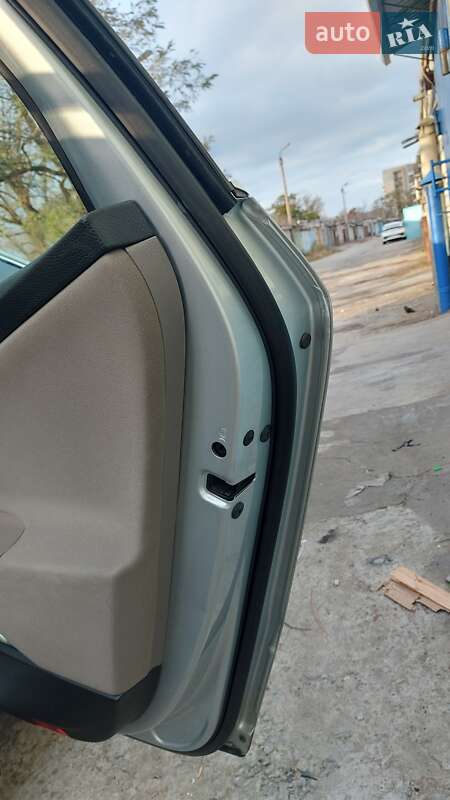 Универсал Volkswagen Passat 2005 в Светловодске