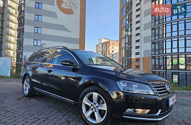 Универсал Volkswagen Passat 2011 в Ивано-Франковске