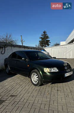 Седан Volkswagen Passat 1999 в Хмельницькому