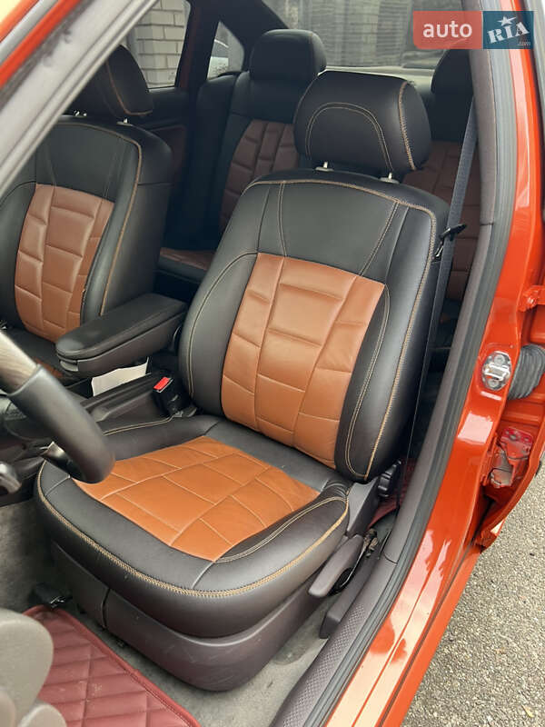 Седан Volkswagen Passat 1997 в Харькове