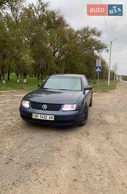 Седан Volkswagen Passat 1999 в Миколаєві