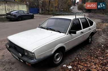 Седан Volkswagen Passat 1985 в Рівному