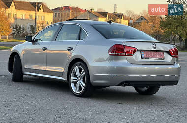 Седан Volkswagen Passat 2013 в Дубно