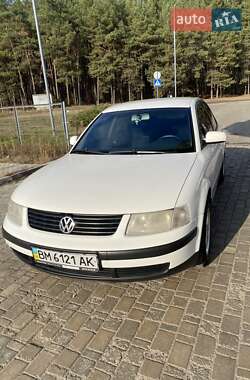 Седан Volkswagen Passat 2000 в Охтирці