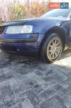 Седан Volkswagen Passat 2000 в Виннице