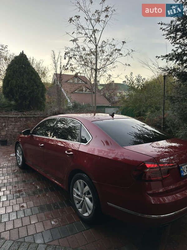 Седан Volkswagen Passat 2018 в Києві