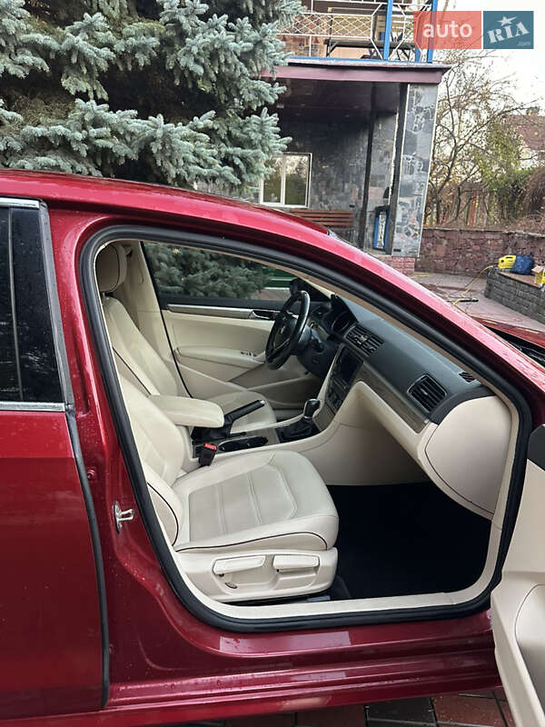 Седан Volkswagen Passat 2018 в Києві