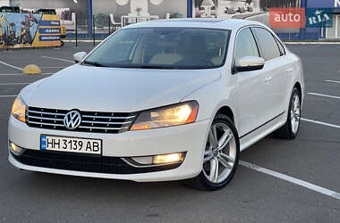 Седан Volkswagen Passat 2012 в Одессе